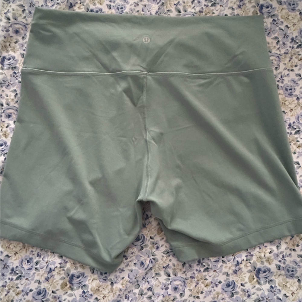 lululemon athletica Sage Green Bike Shorts “align 6inch”